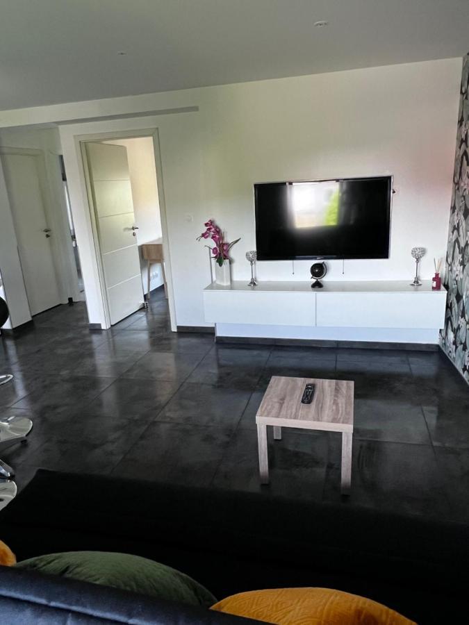 Superbe Appartement Danjoutin Exterior foto